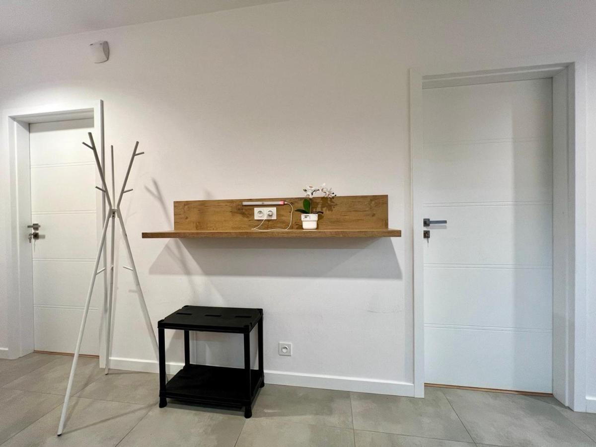 K22 Large Family Apart Komputerowa Warszawa Exteriör bild