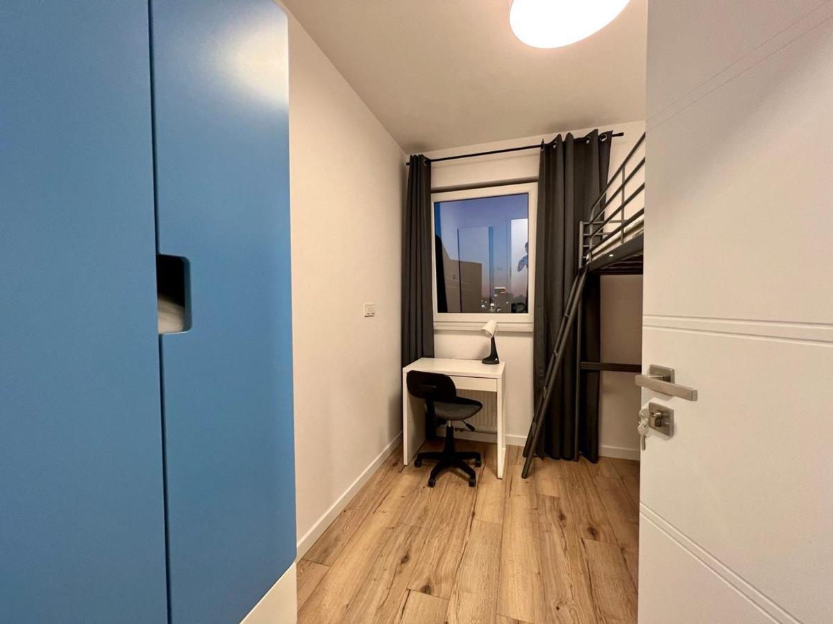 K22 Large Family Apart Komputerowa Warszawa Exteriör bild