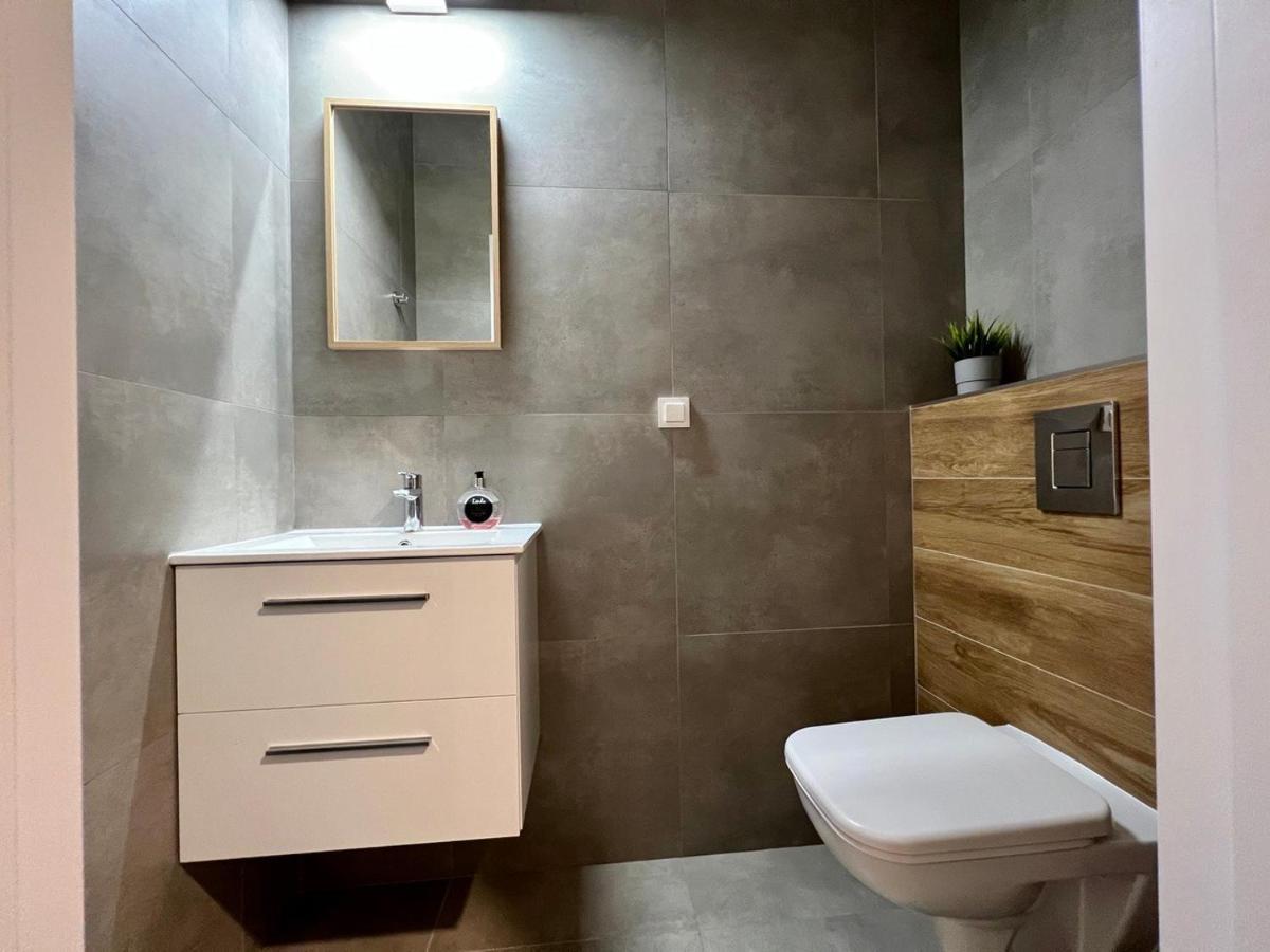 K22 Large Family Apart Komputerowa Warszawa Exteriör bild