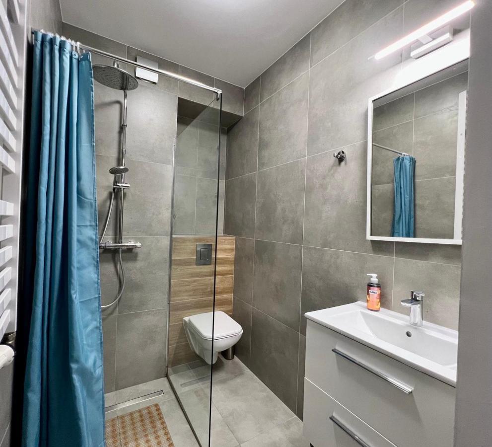 K22 Large Family Apart Komputerowa Warszawa Exteriör bild